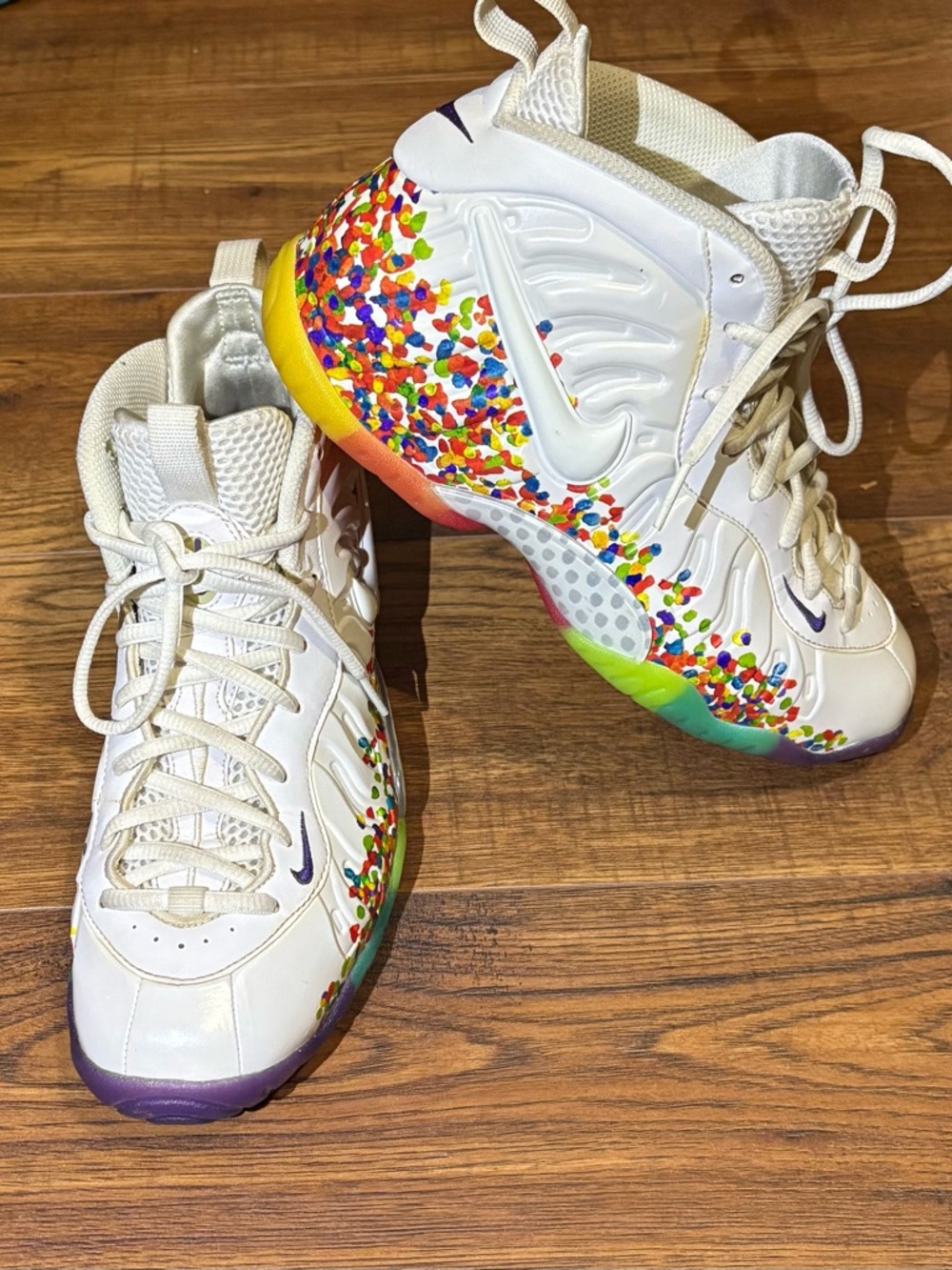 Kids Nike Foamposite ‘Fruity Pebbles’ size 6Y